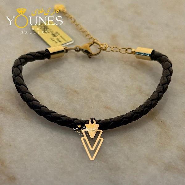 دستبند چرم مثلث طلا